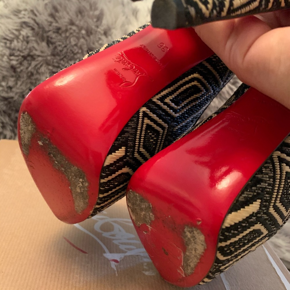 Christian Louboutin Daffodile - Picture 6 of 14